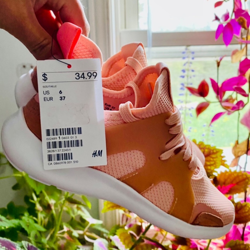 🌈NEW: H&M Runners - Picture 2 of 5